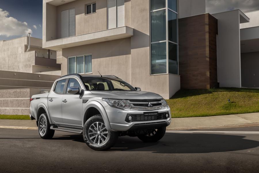  Mitsubishi L200 Triton Sport HPE-S 2019 года  (LA) (фото 2 из 21)